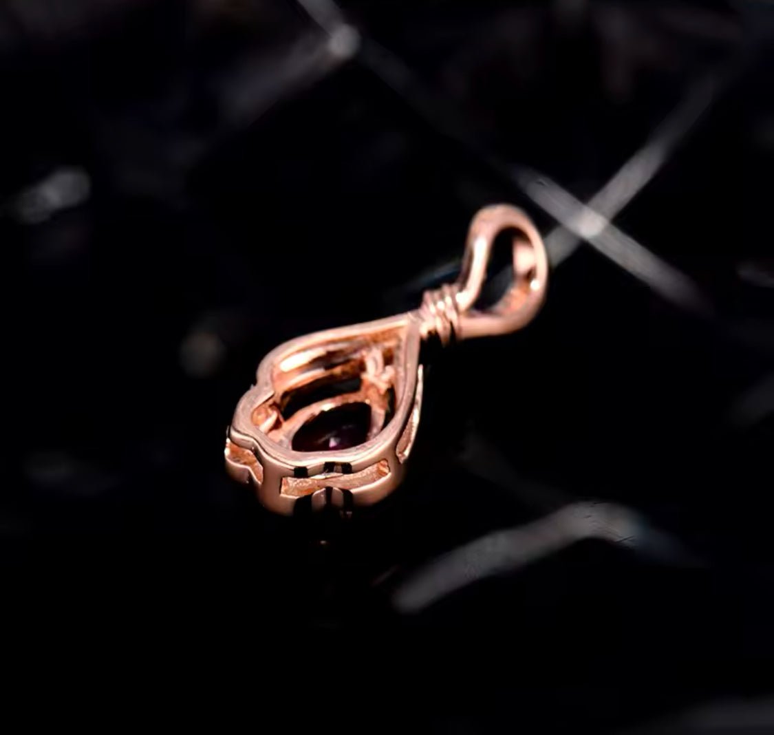 18Kt Rose Gold 0.80 ct Ruby Pendants