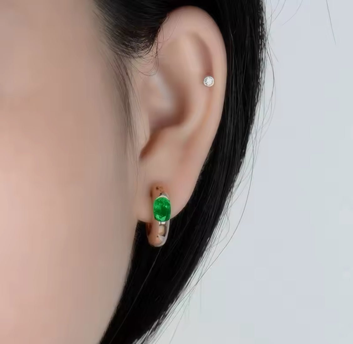 18Kt Rose Gold 1.00 ct Emerald Earring