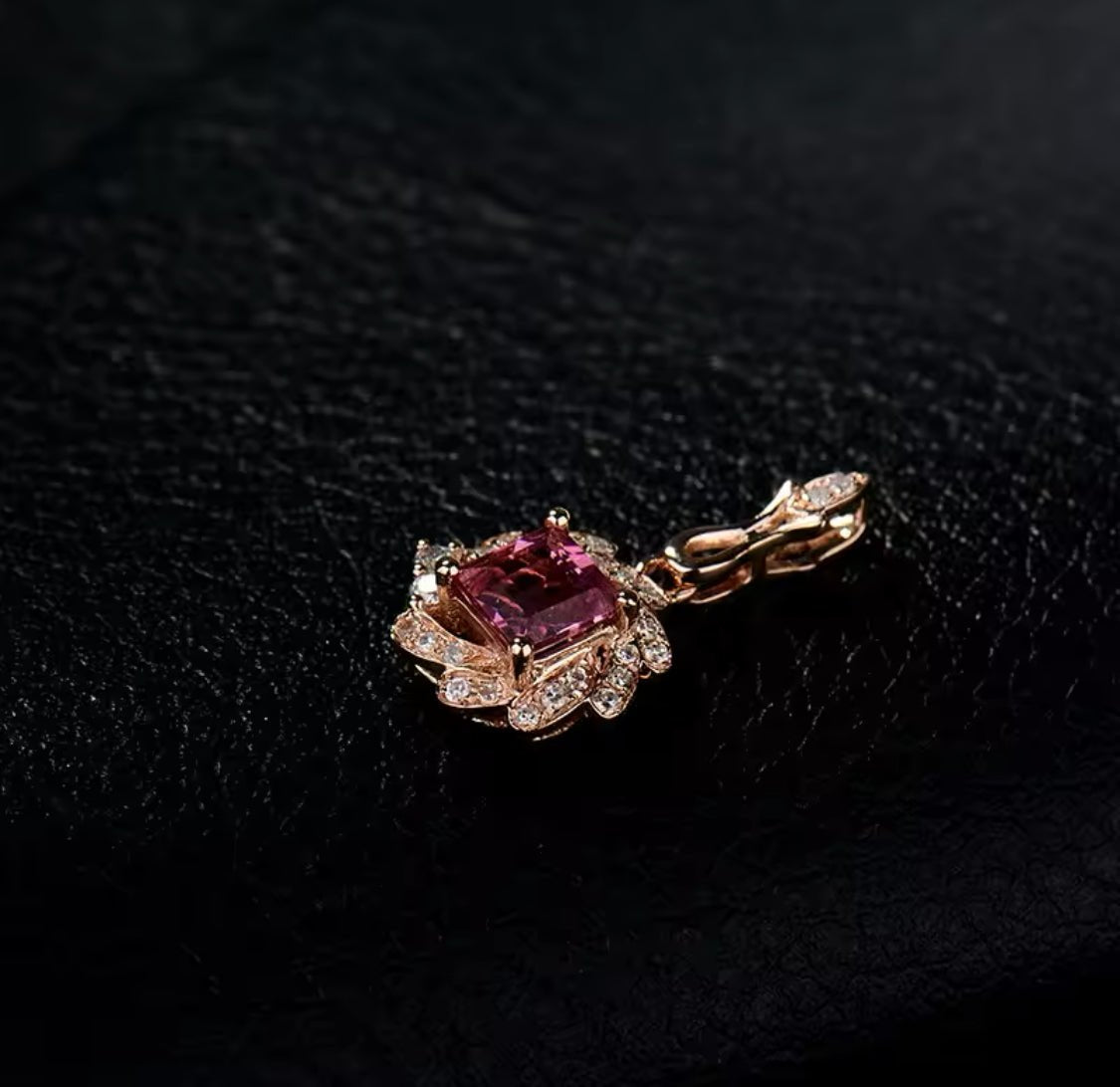 18Kt Rose Gold Natural Diamond 0.56 ct Tourmaline Pendant