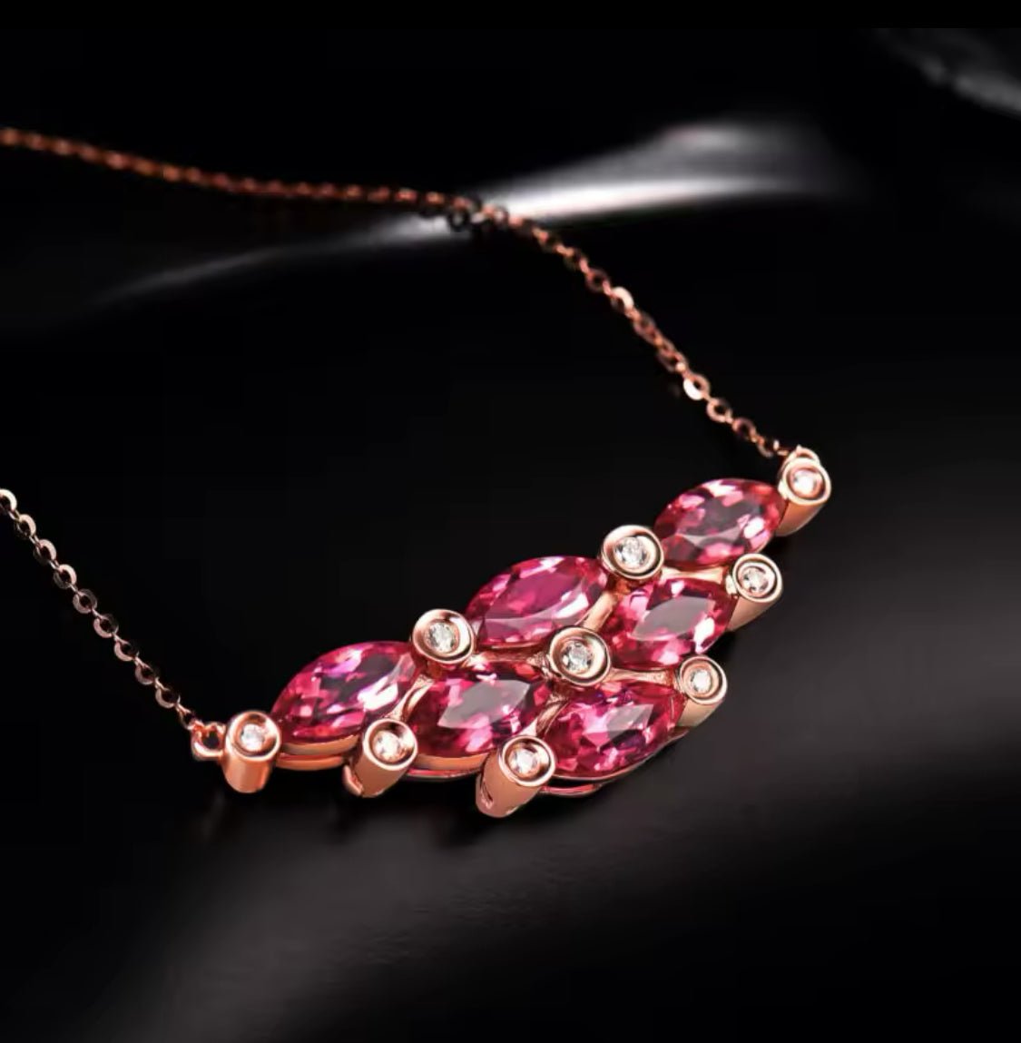 18Kt Rose Gold Natural Diamond 3.40 ct Tourmaline Pendant with Chain