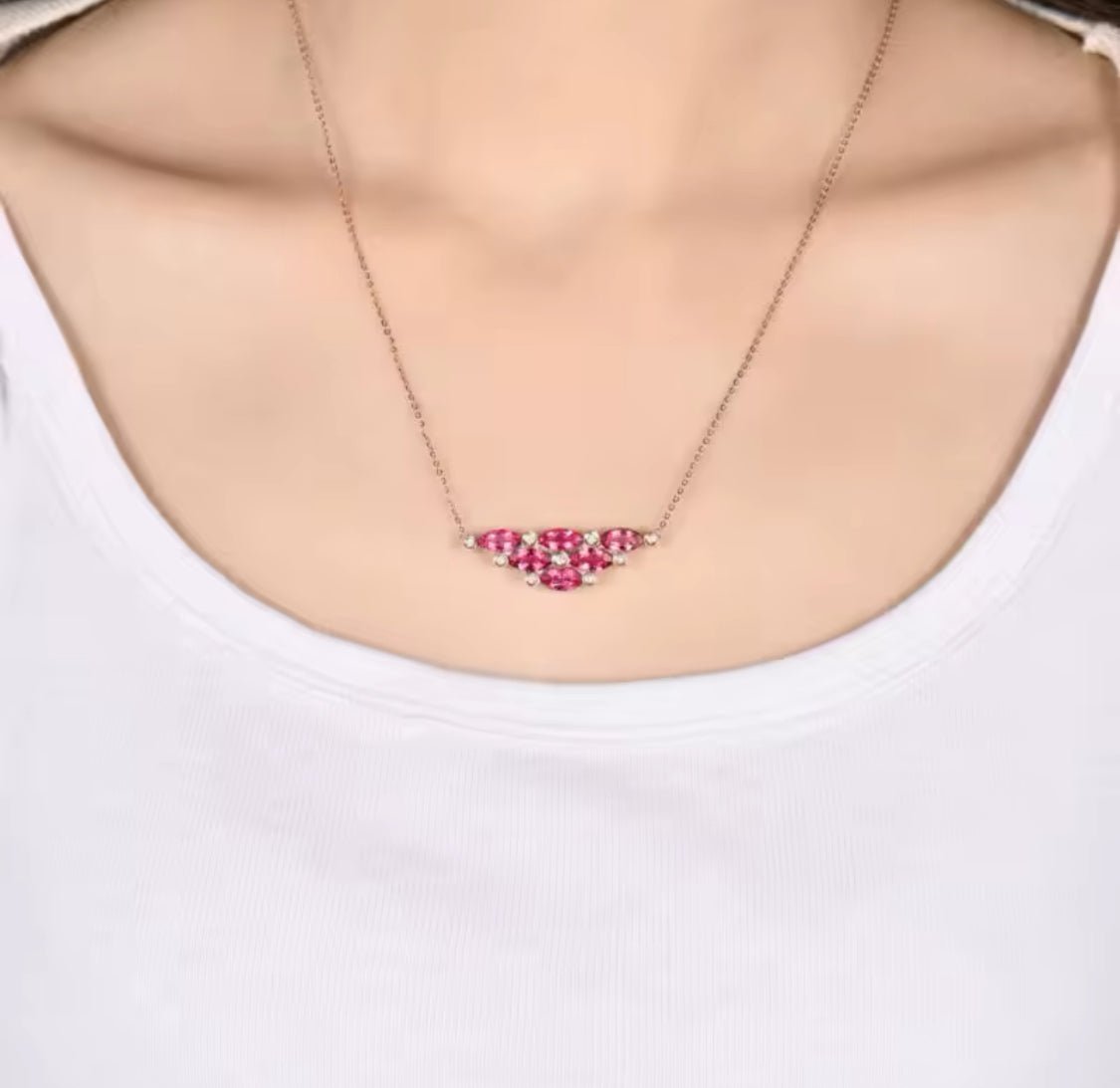 18Kt Rose Gold Natural Diamond 3.40 ct Tourmaline Pendant with Chain