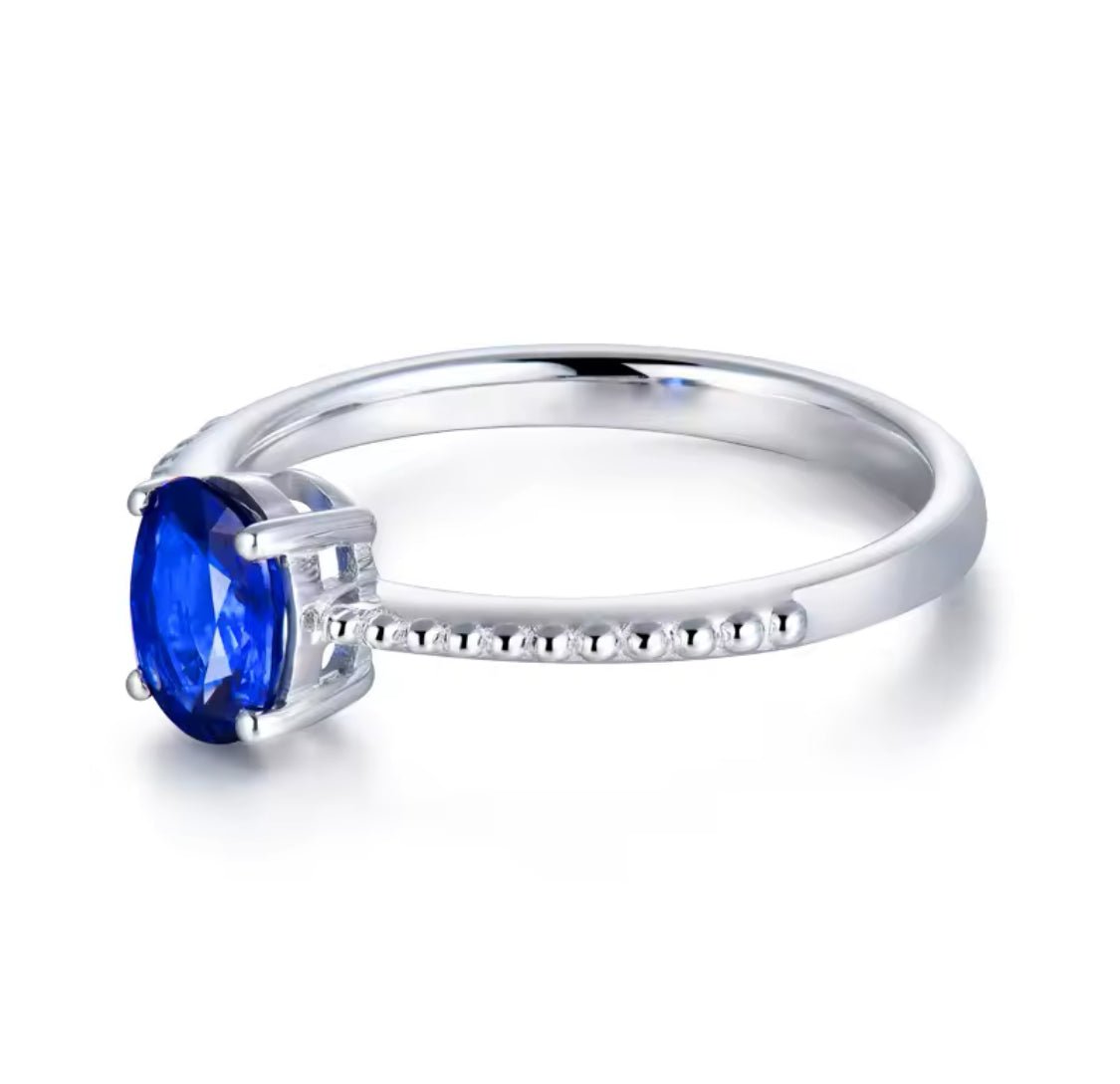 18Kt White Gold 0.87 ct Sapphire Ring
