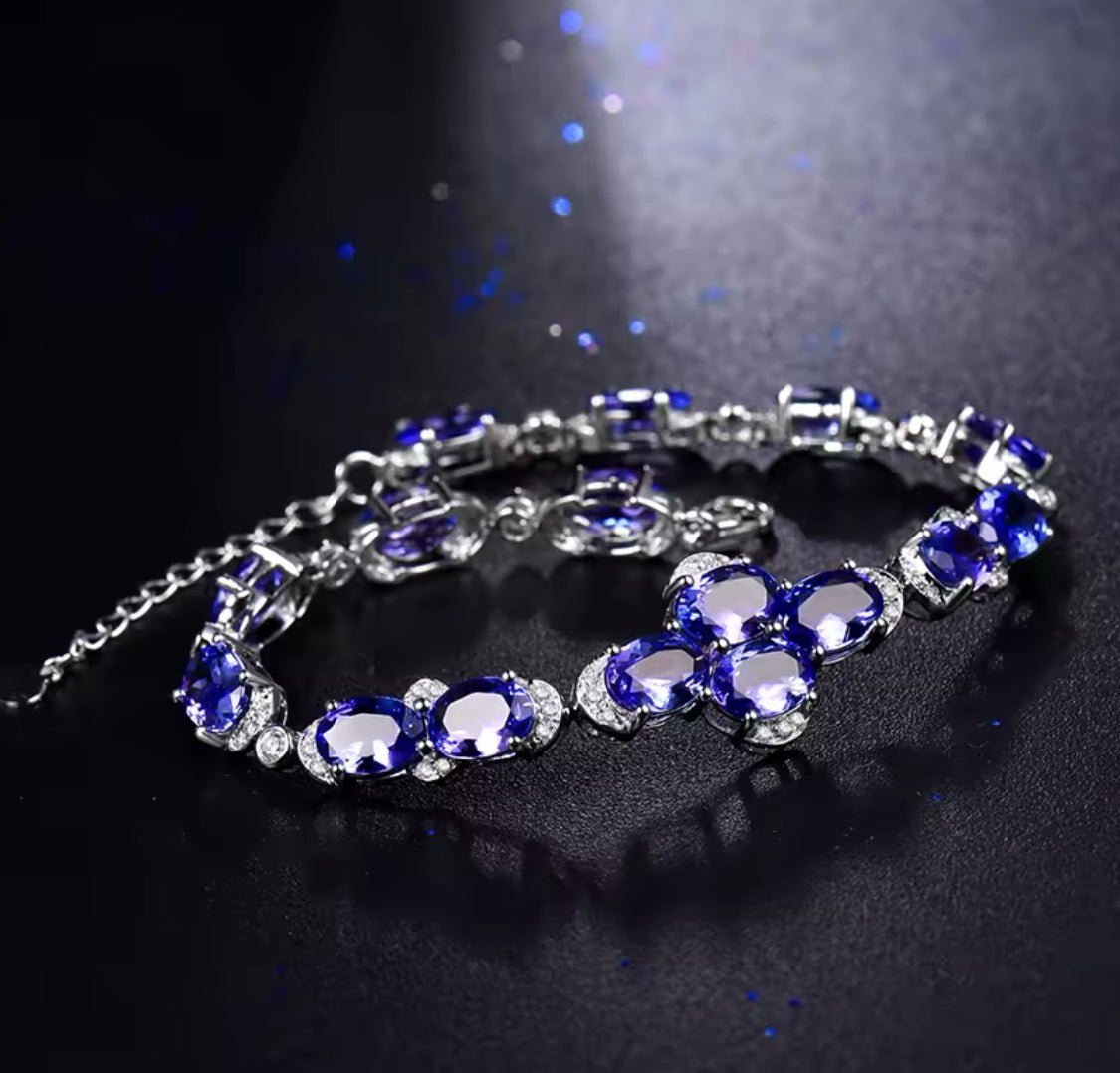 18Kt White Gold 10.72 ct Tanzanite Bracelet with Diamonds