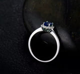 18Kt White Gold 1.31 ct Sapphire Ring with Natural Diamonds