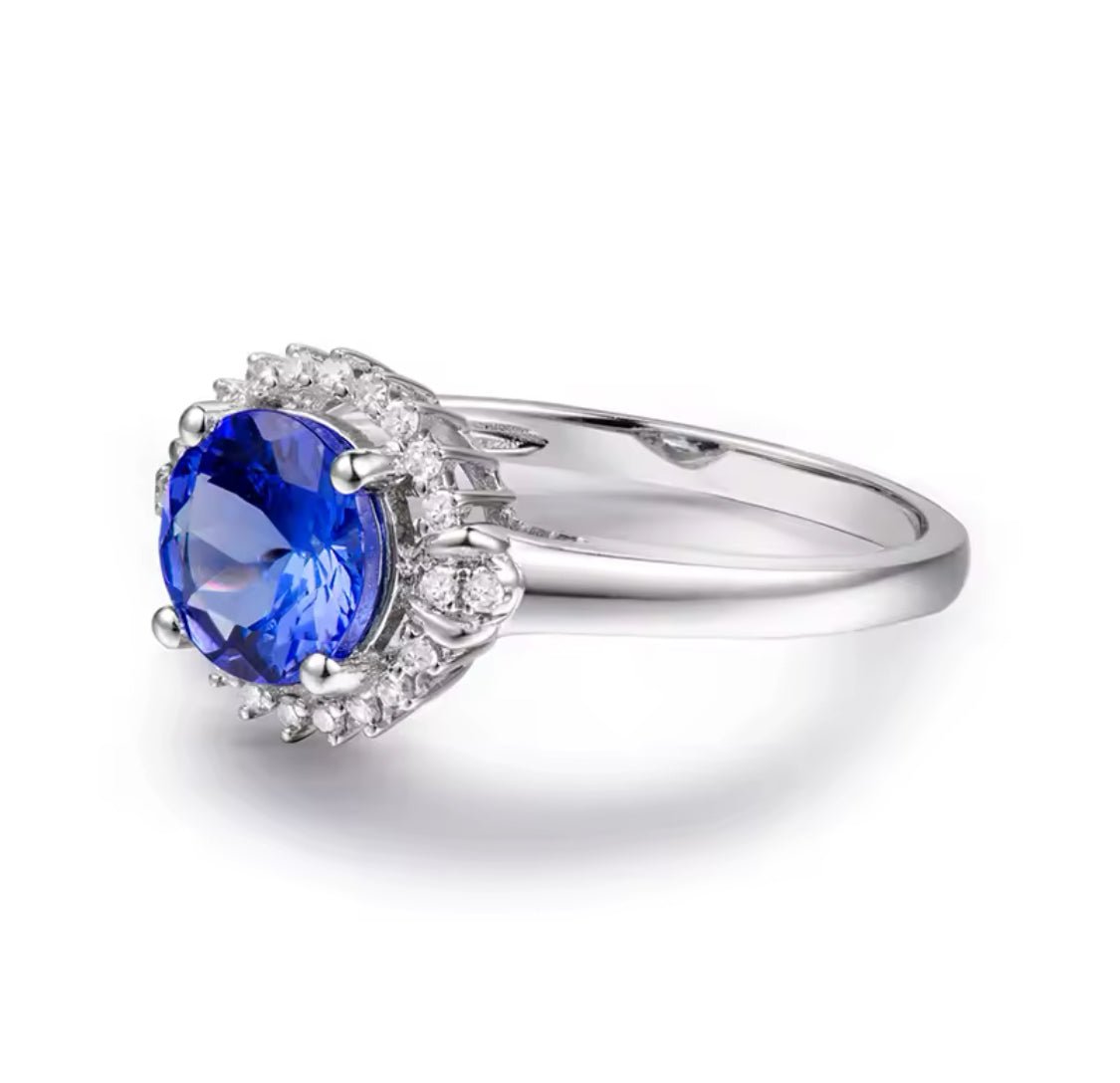 18Kt White Gold 1.40 ct Tanzanite Ring with Diamonds