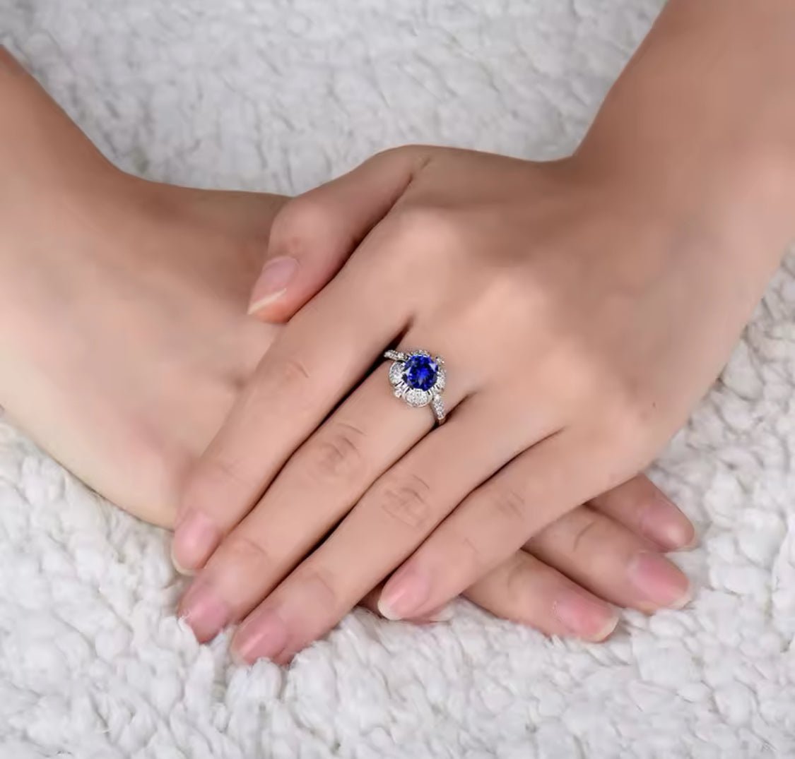 18Kt White Gold 1.52 ct Tanzanite Ring with Diamonds