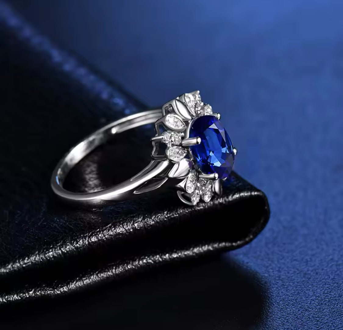 18Kt White Gold 1.62 ct Sapphire Ring with Natural Diamonds