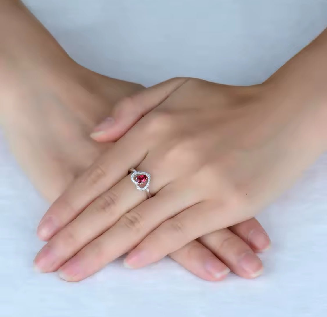 18Kt White Gold Diamond 0.55 ct Ruby Ring