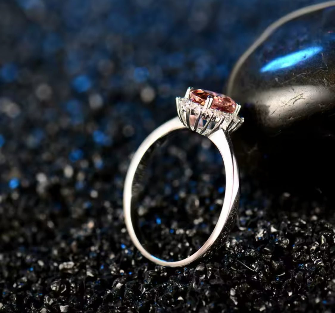 18kt White Gold Diamond 0.82 ct Tourmaline Ring