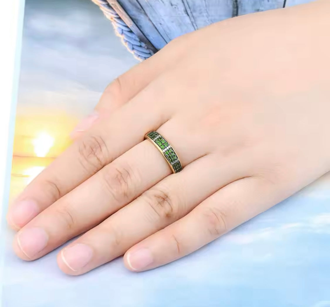 Unisex Silver 0.80 ct Chrome Diopside Ring