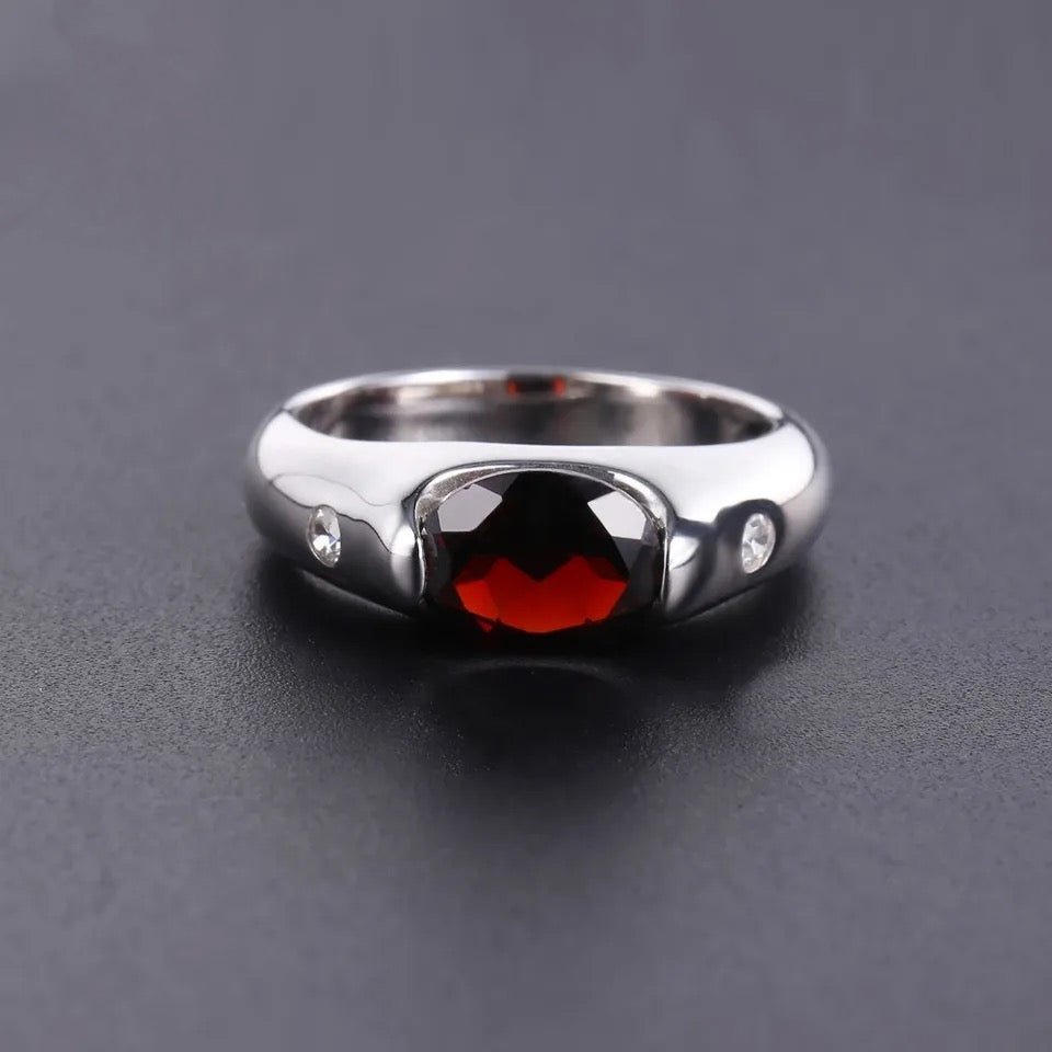 Silver Ring 2.21 ct Garnet