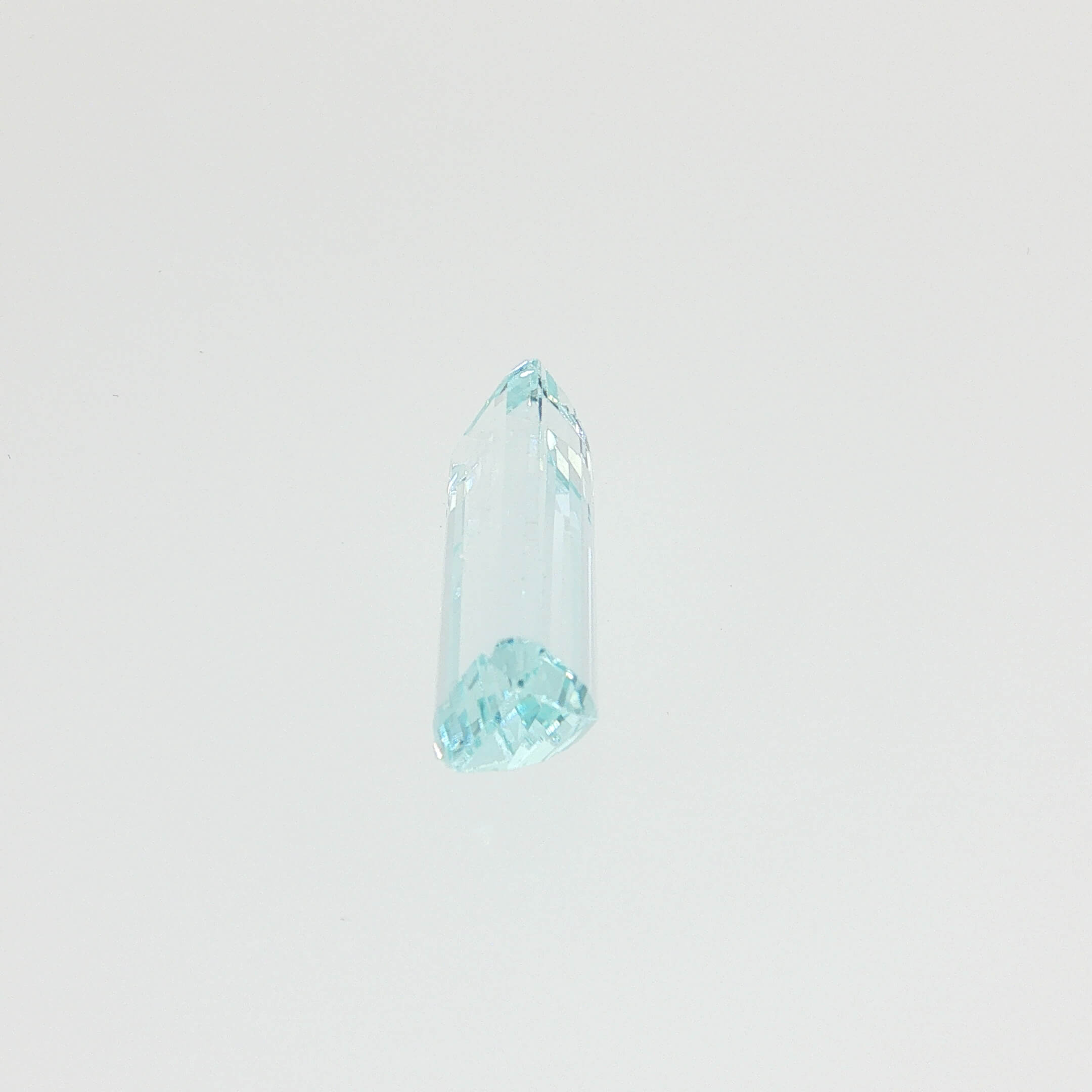 Natural aquamarine, 4.83 carats, emerald cut, eye-clean clarity, light blue color, transparent gemstone