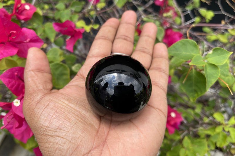 Black Agate Ball - 816 ct