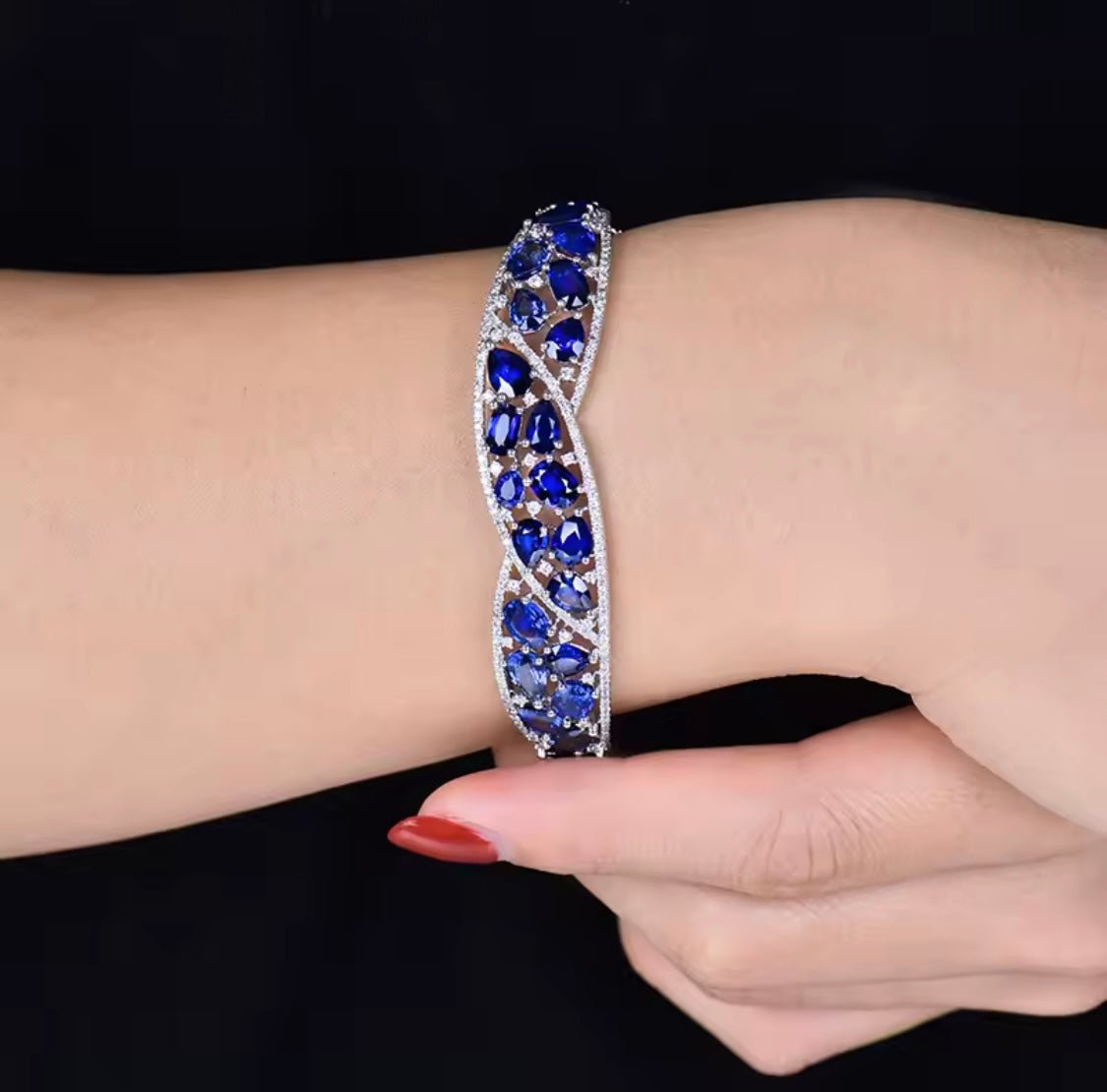 Blue Sapphire & Diamond Bangle – 18K White Gold, 14.64 g