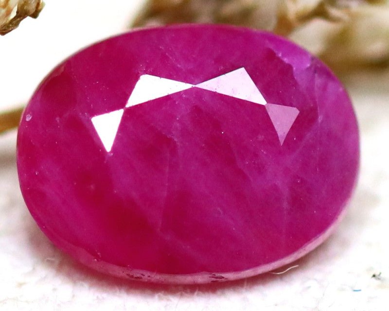 Burma Pinkish Red Ruby - 2.57 ct