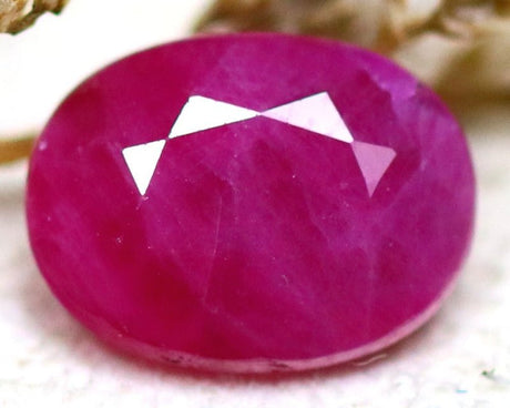 Burma Pinkish Red Ruby - 2.57 ct
