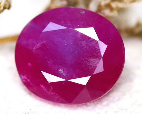 Burma Pinkish Red Ruby - 3.89 ct