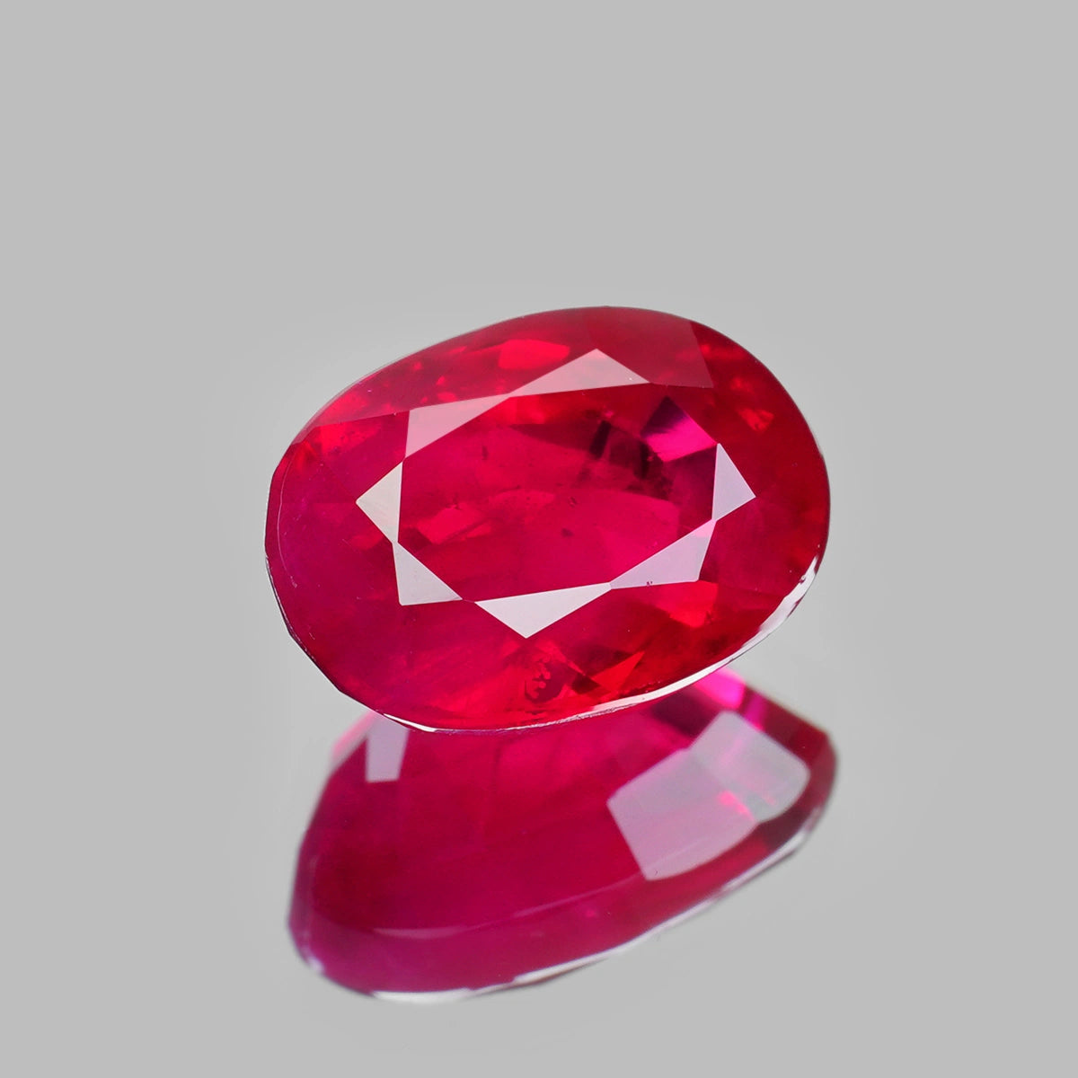 Natural Burma Ruby 1.26 ct – Oval Cut, GIA Certified