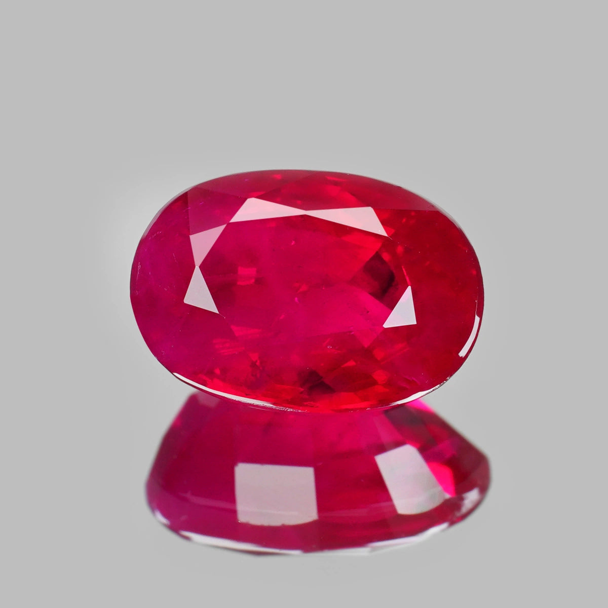 Natural Burma Ruby 1.26 ct – Oval Cut, GIA Certified
