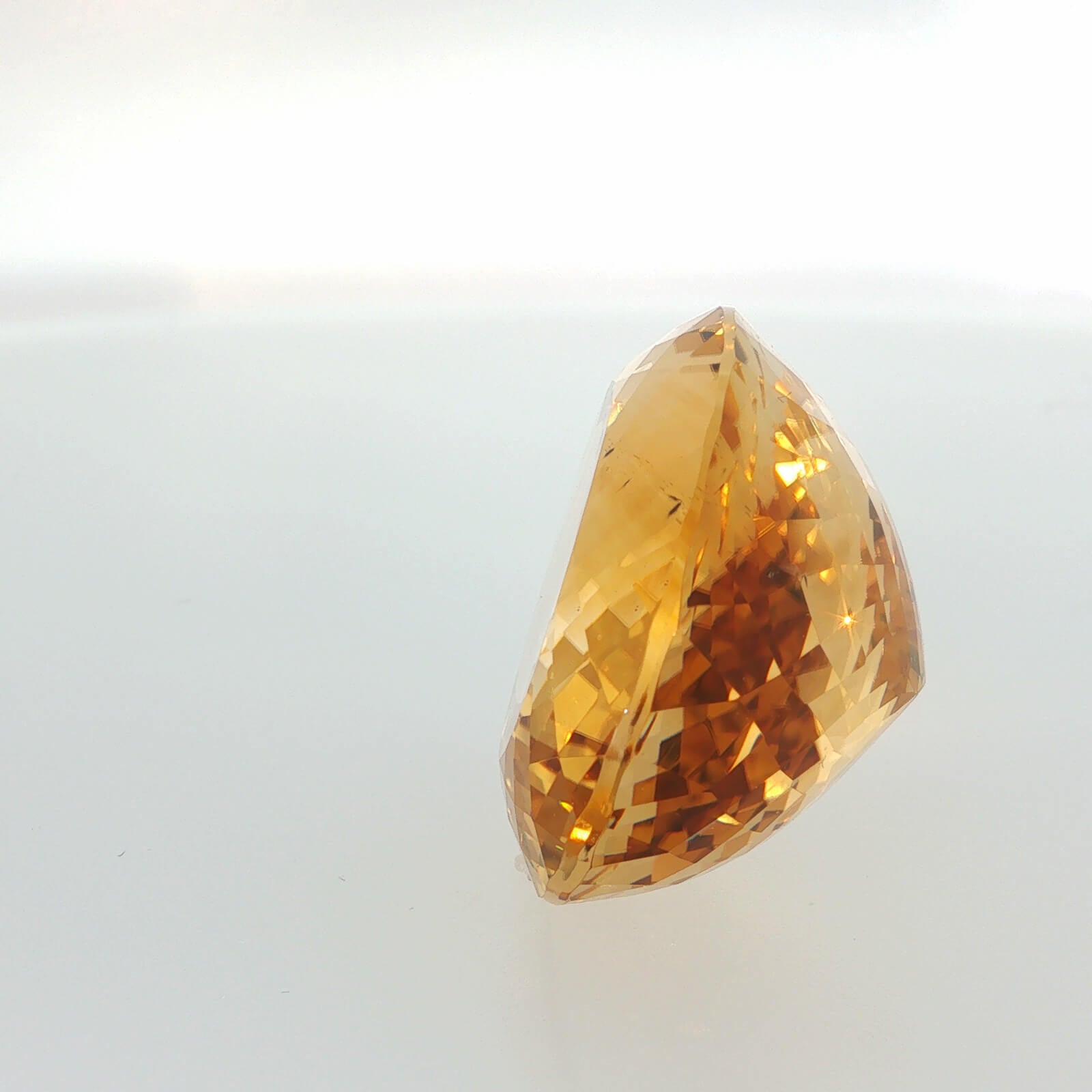 Natural citrine, oval cut, 106.05 ct, loose gemstone, view 2.