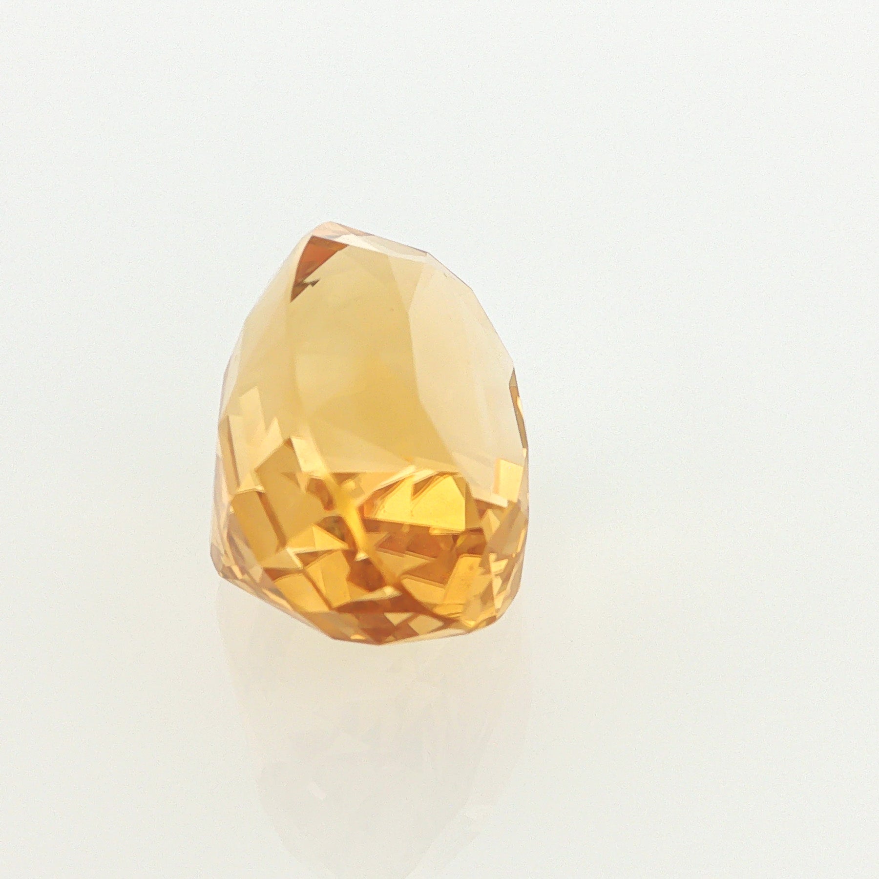 Natural heated citrine, yellow, oval cut, 19.32 ct, loose gemstone, view 4.