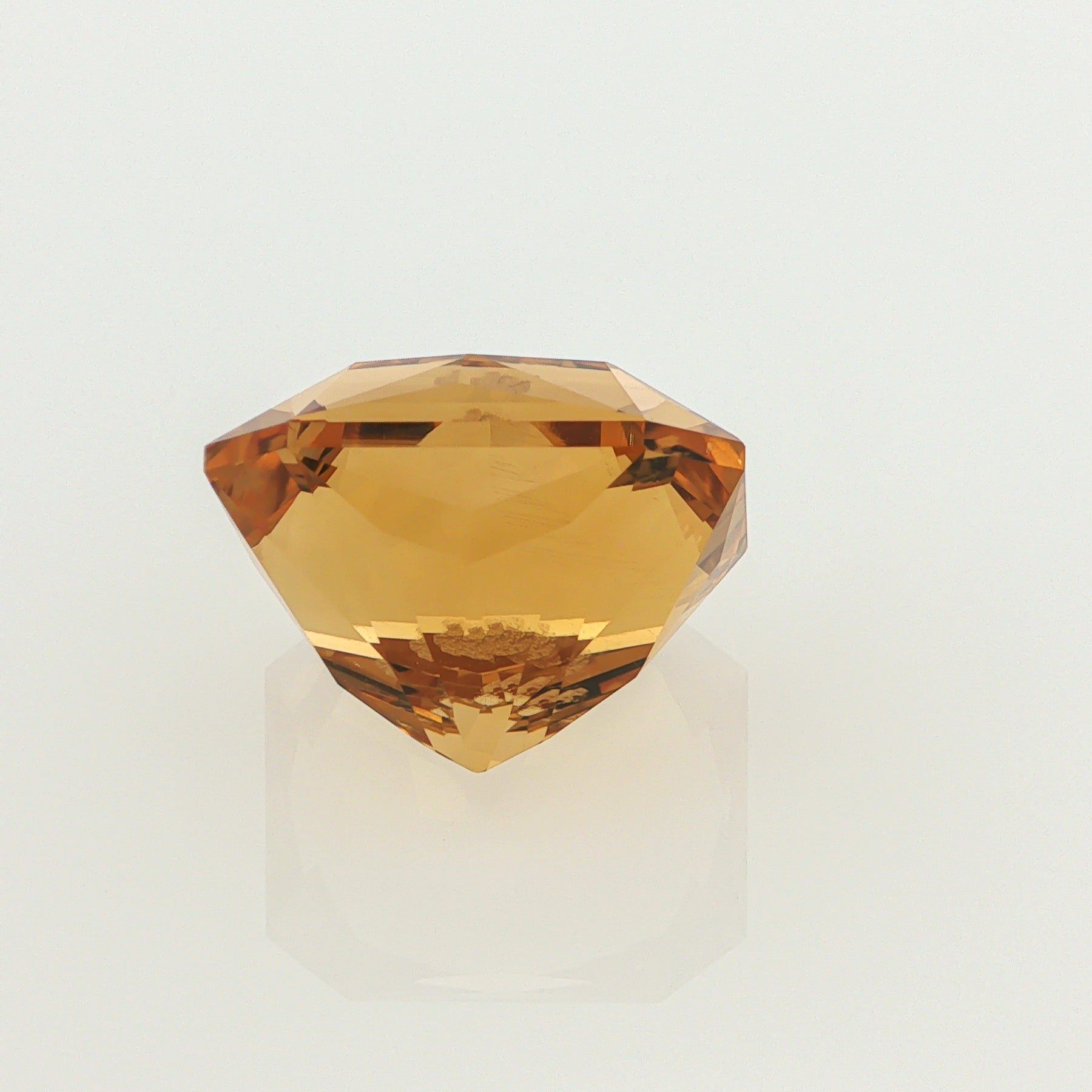 Natural heated citrine, yellow, cushion cut, 20.39 ct, loose gemstone, view 3.