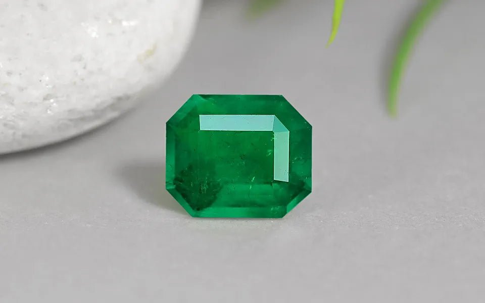Colombia Emerald - 3.32 ct