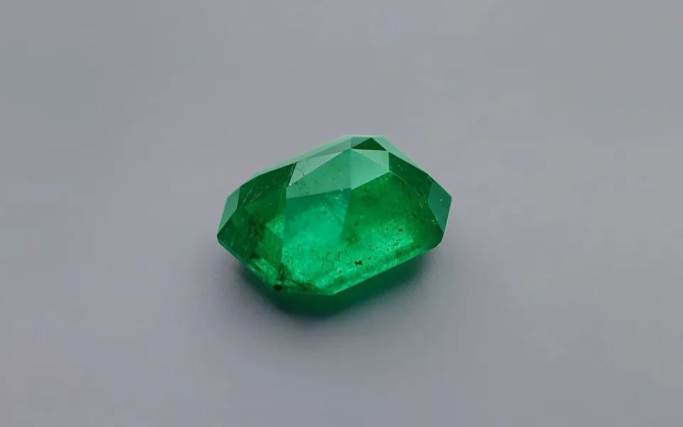 Colombia Emerald - 3.32 ct