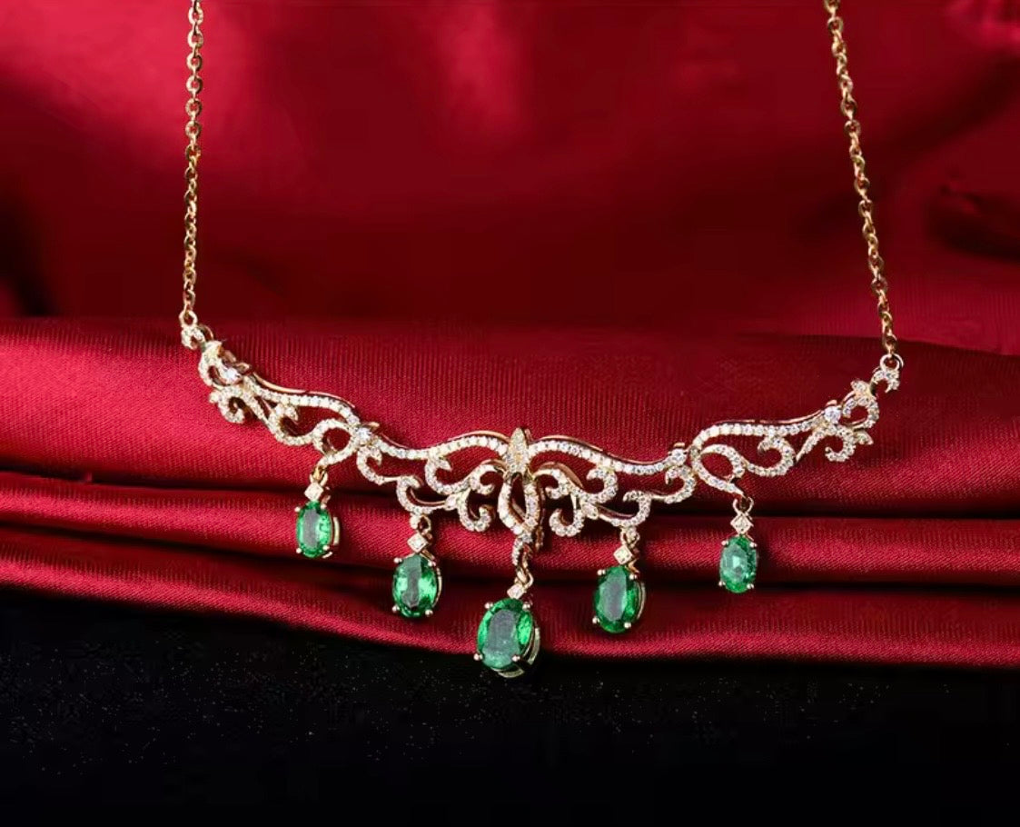 18K gold emerald diamond necklace with 3.48 carat natural emeralds and chandelier drop design