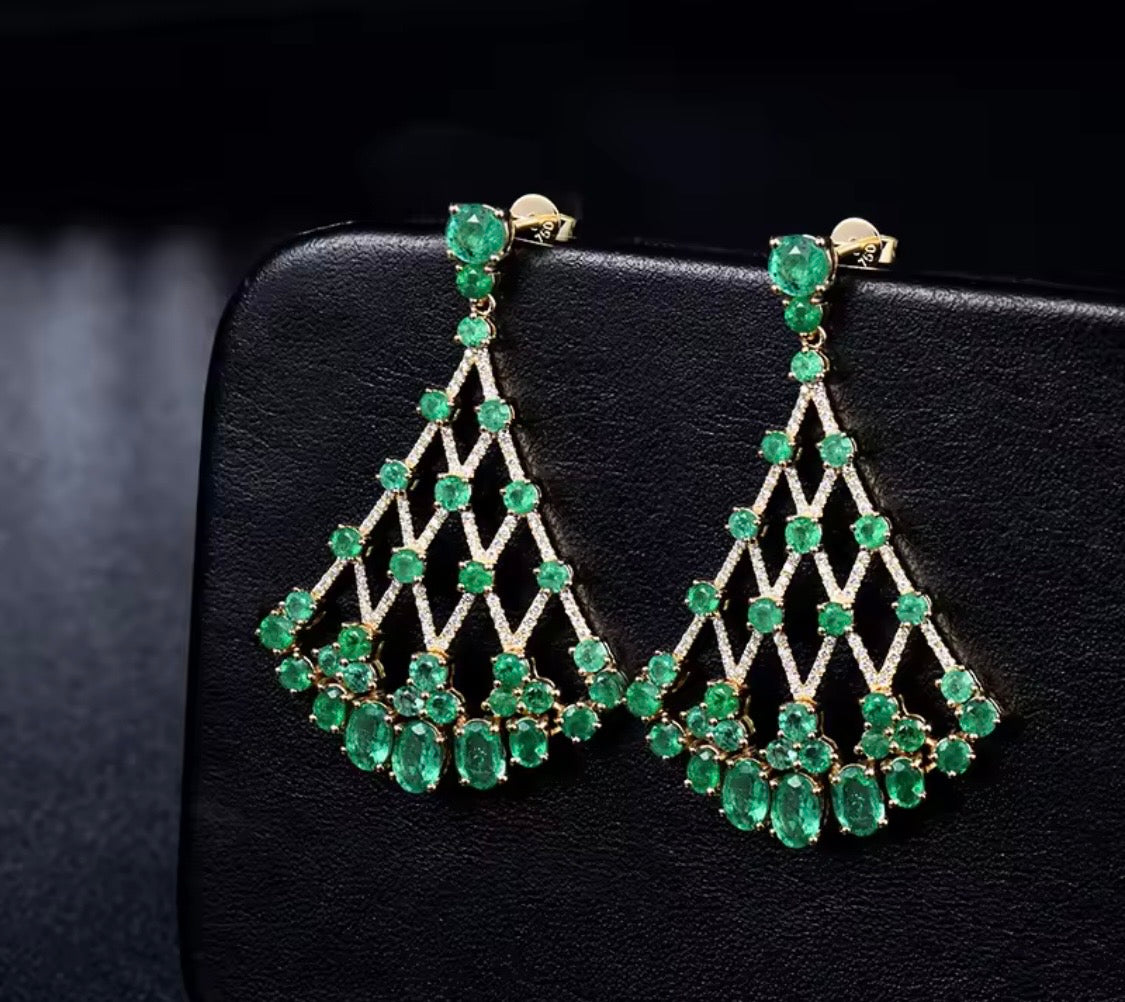 18K gold emerald chandelier earrings with 7.89 carat gemstones and luxury fan design