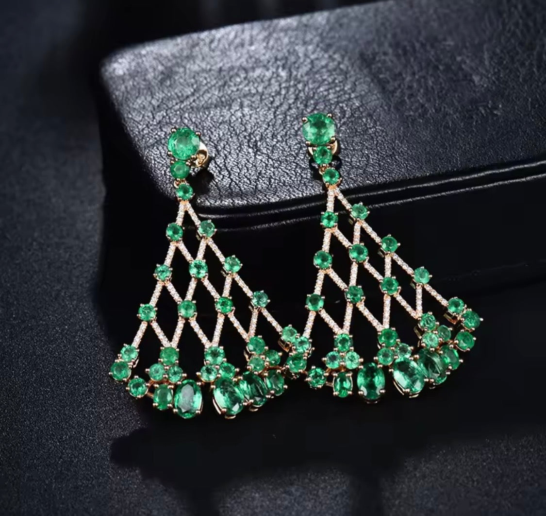 18K gold emerald chandelier earrings with 7.89 carat gemstones and luxury fan design