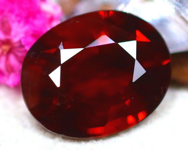 Natural Almandine Garnet 3.40 ct – Oval Cut, Untreated