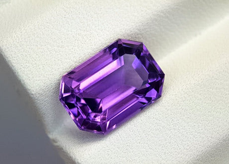 Natural Amethyst 5.35 ct – Purple, Octagonal Cut, Untreated