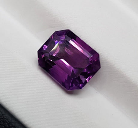 Natural Amethyst 6.40 ct – Purple, Octagonal Cut, Untreated