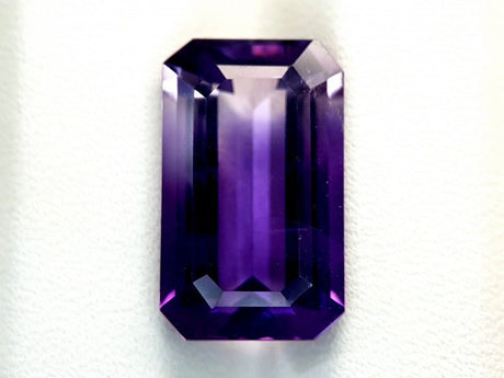 Natural Amethyst 8.50 ct – Bicolor, Octagonal Cut, Untreated