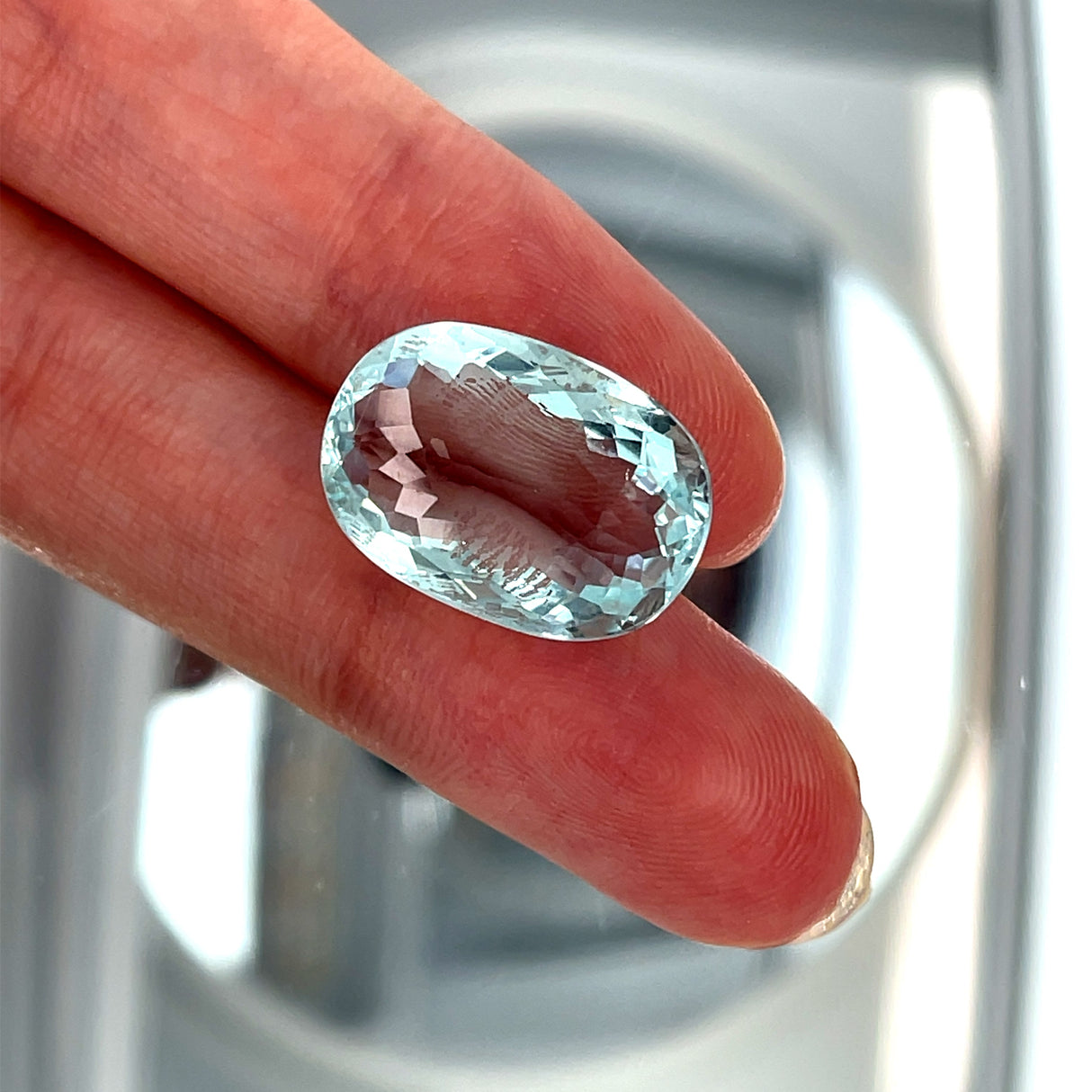 Natural Aquamarine 11.06 ct – Oval Cut, Untreated