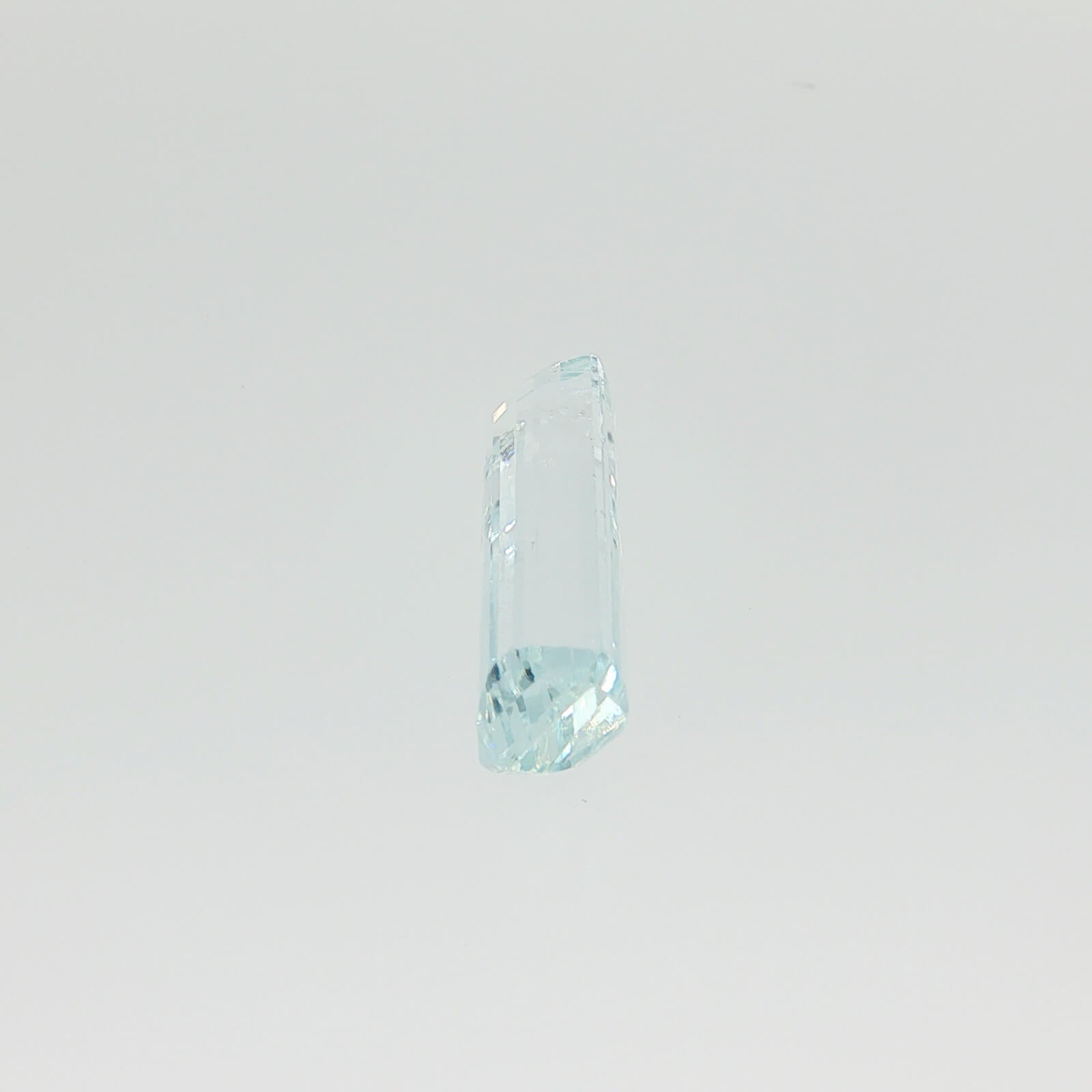 5.84 ct Aquamarine baguette cut eye clean loose gemstone