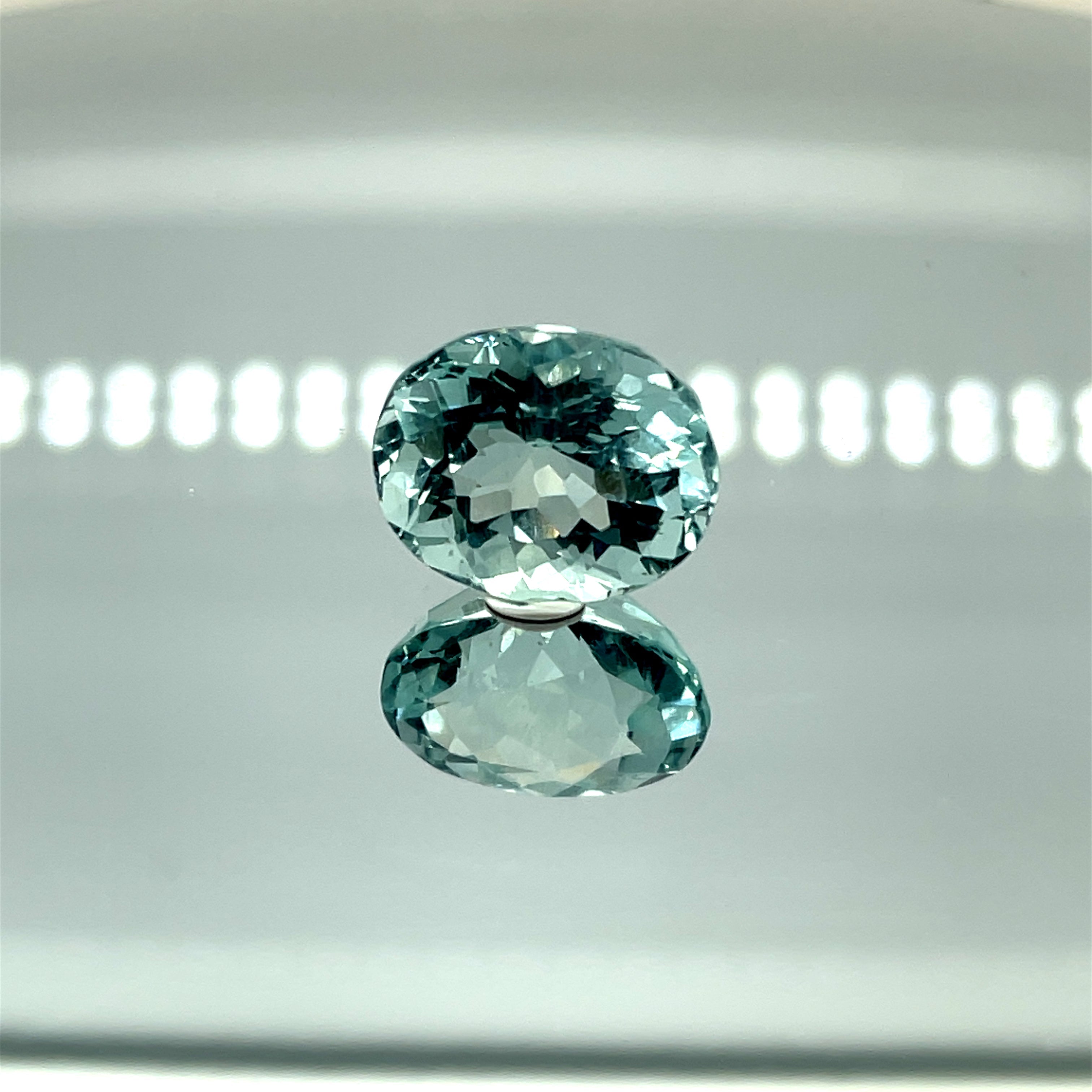 Natural Aquamarine 8.75 ct – Oval Cut, Untreated