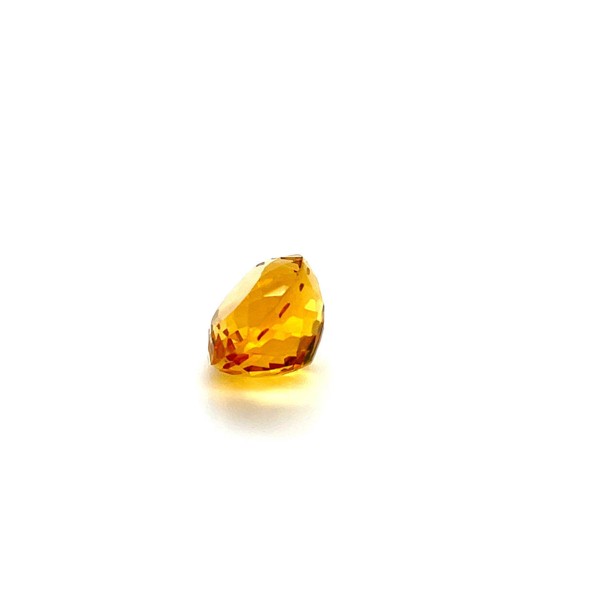 Natural Citrine 15.95 ct – Oval Cut, Heated, ČGL Certified