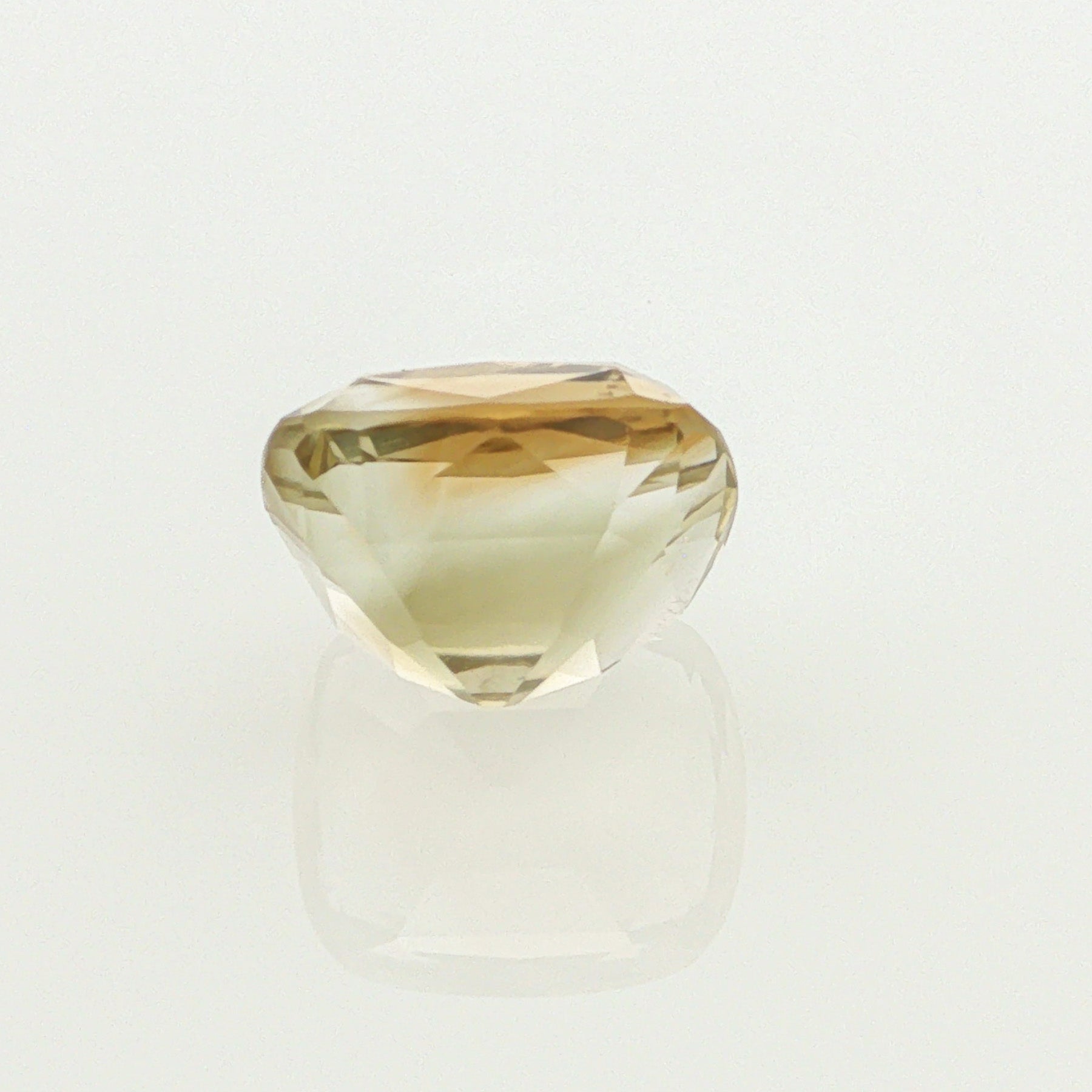 Natural citrine, greenish yellow, cushion cut, 5.49 ct, loose gemstone, view 3.