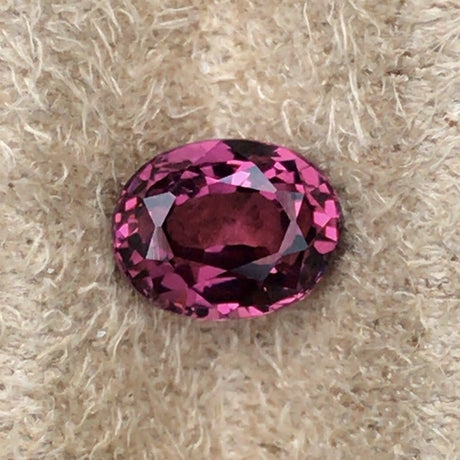 Natural Garnet 0.97 ct – Oval Cut, Untreated, Rose Pink
