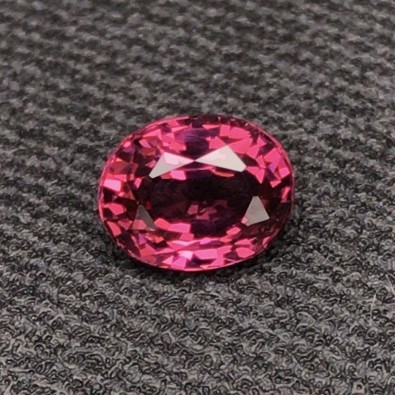 Natural Garnet 0.97 ct – Oval Cut, Untreated, Rose Pink