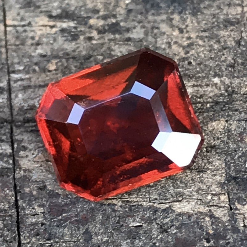 Natural Hessonite Garnet 2.31 ct – Octagonal Cut, Untreated