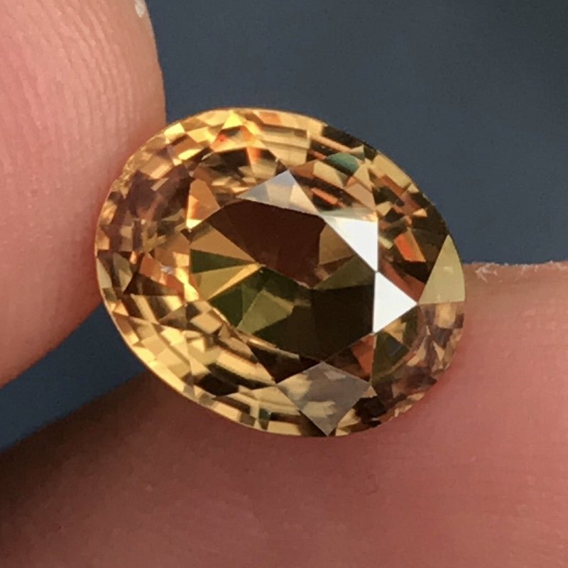 Natural Orange Brown Zircon 5.00 ct – Oval Cut, Untreated, Sri Lanka