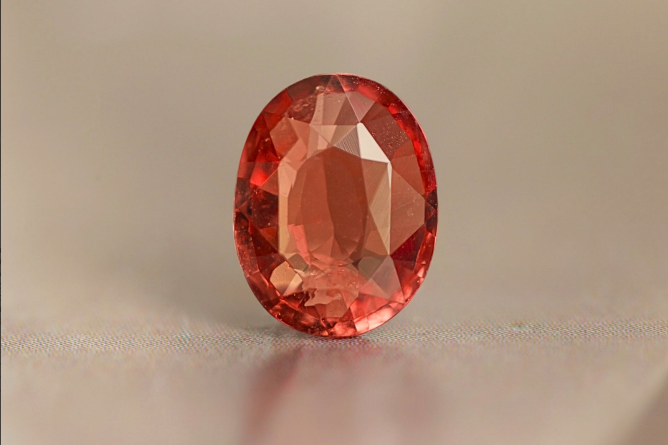 Natural Padparadscha Sapphire 1.01 ct – Oval Cut, Unheated, GIL Certified