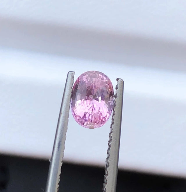 Natural Padparadscha Sapphire 1.12 ct – Oval Cut, Untreated, AIG Certified