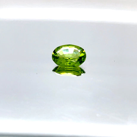 Natural Peridot 1.80 ct – Green, Oval Cut, Untreated