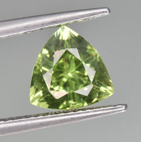 Natural Peridot 2.35 ct – Green, Trillion Cut, Untreated, Suppat Mine