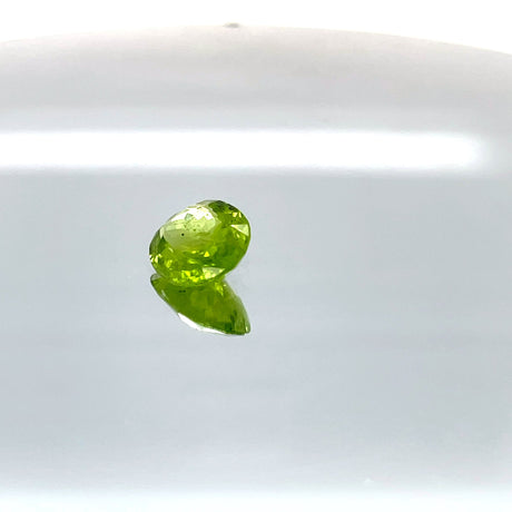 Natural Peridot 4.45 ct – Green, Oval Cut, Untreated