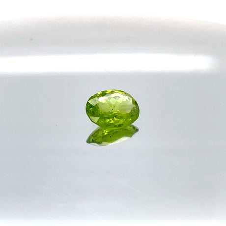 Natural Peridot 4.45 ct – Green, Oval Cut, Untreated